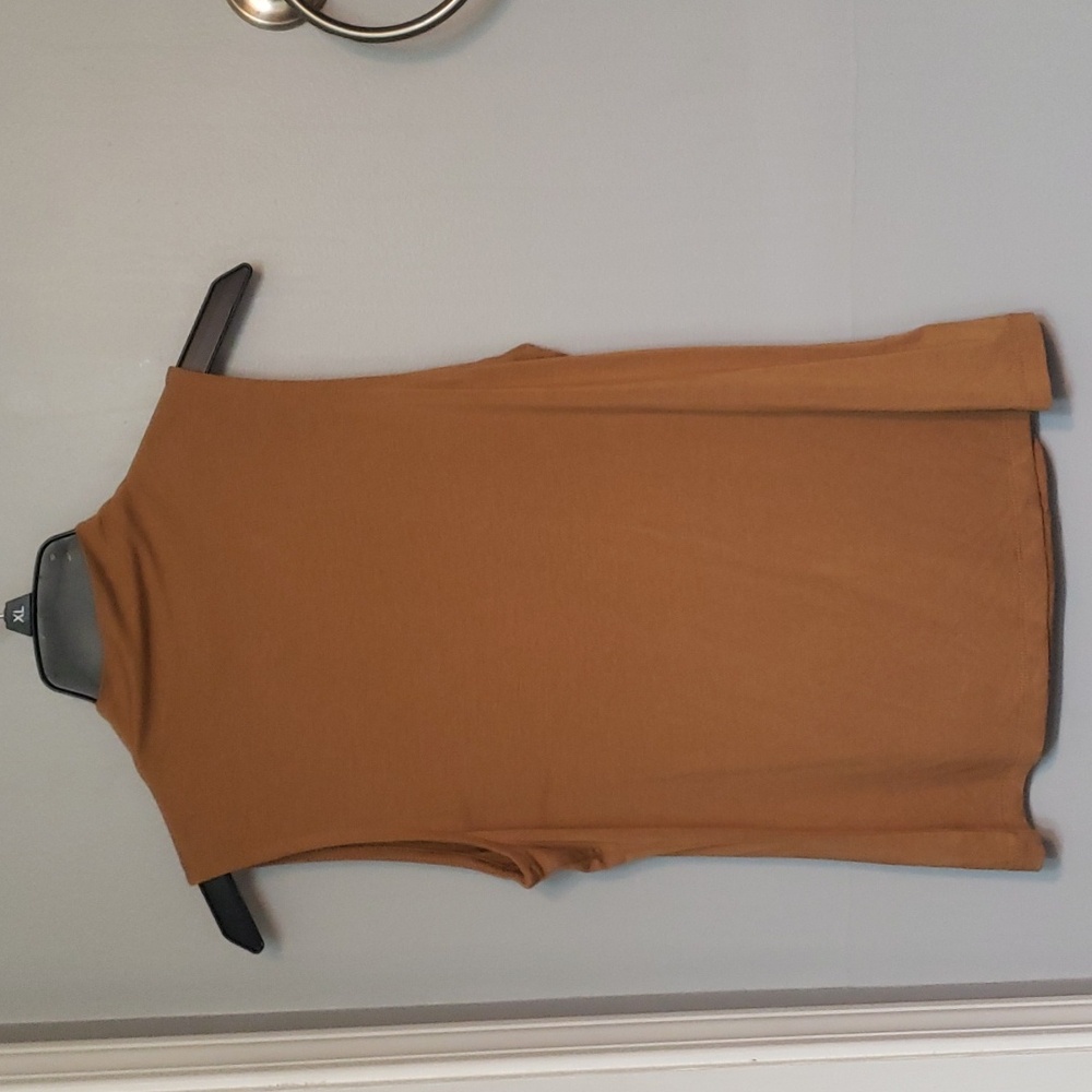 Shirt - Picture 2 of 3